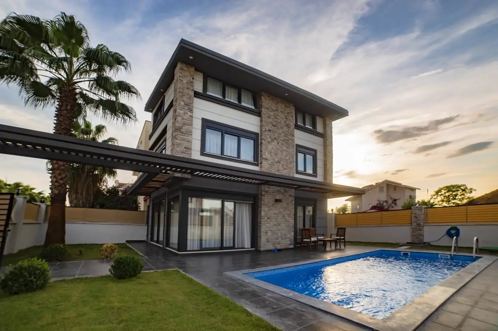 Belek — Villa Havuzları