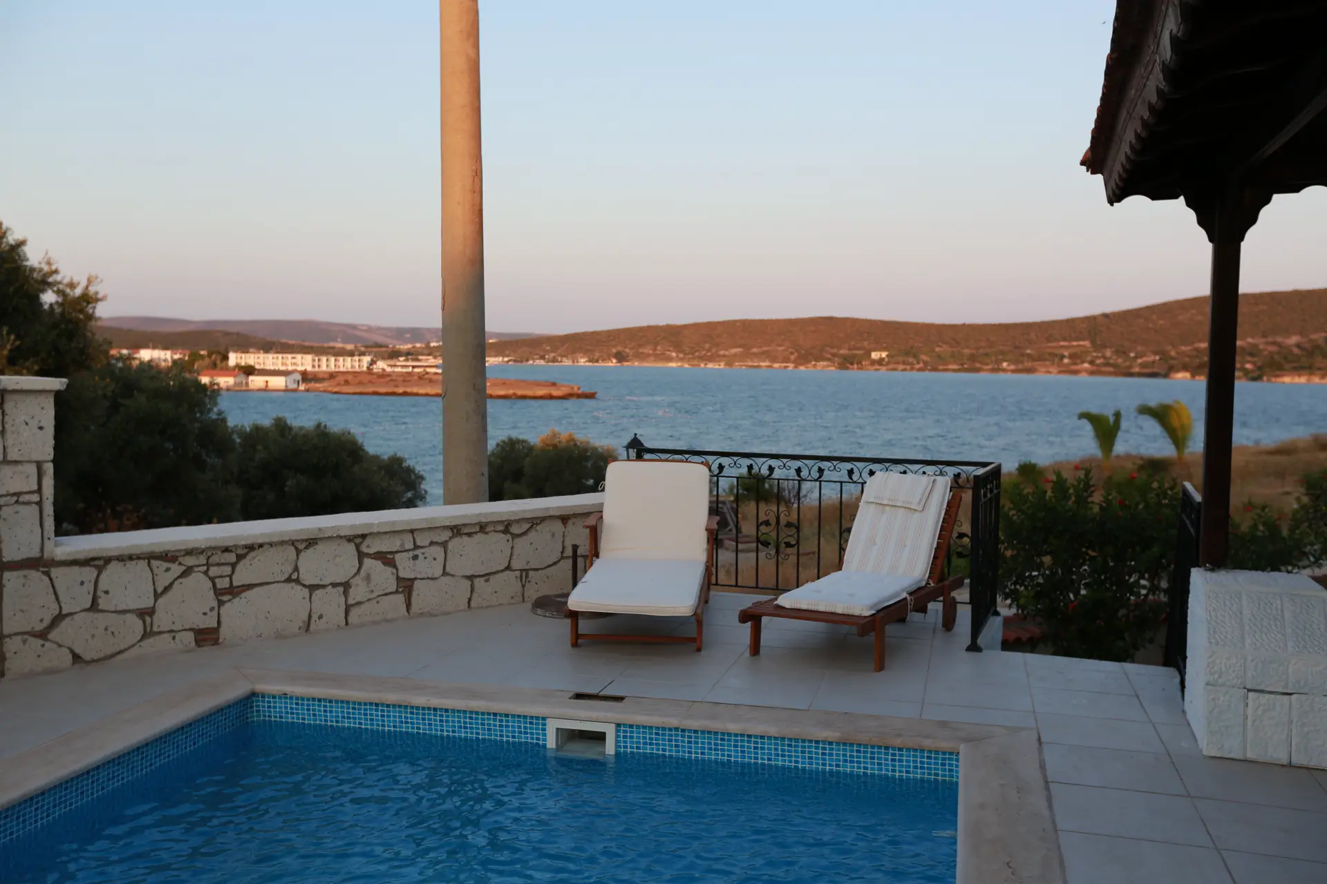 Çeşme — 3 × 7 m Havuz