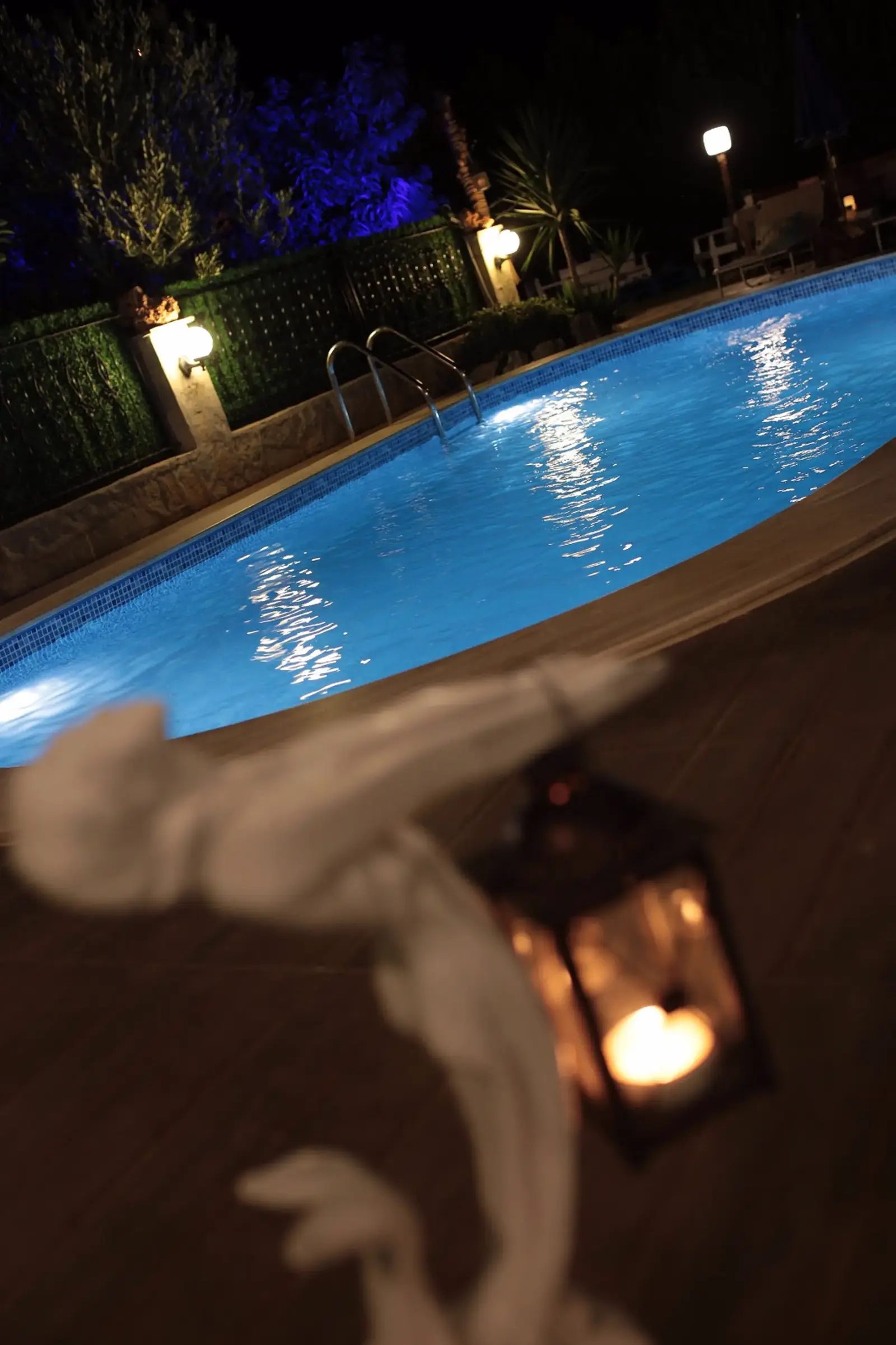 MALDİV — oval gövde