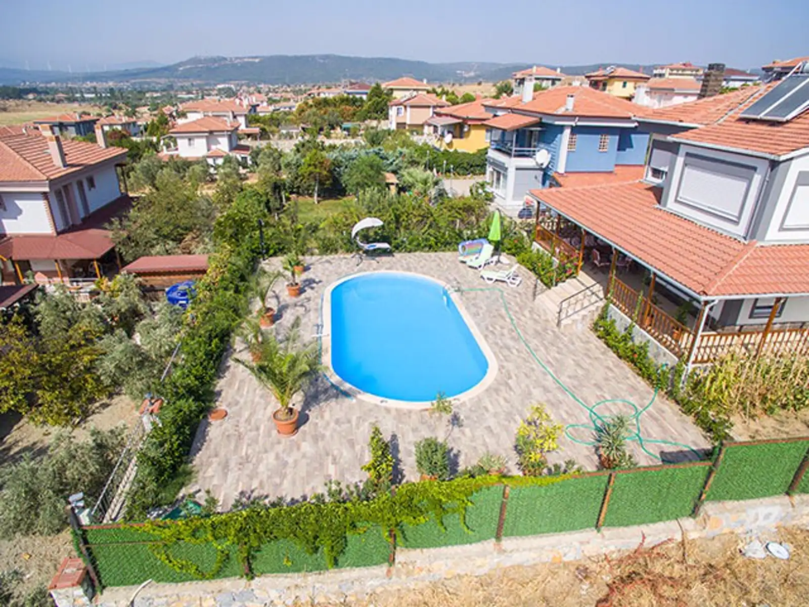 MALDİV — oval gövde